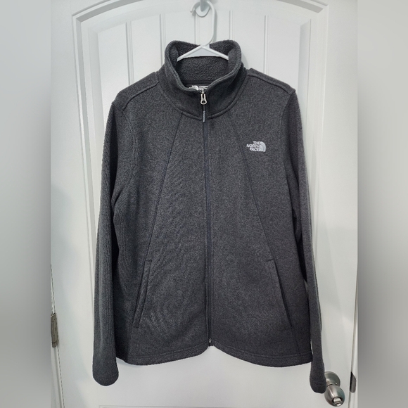 The North Face Jackets & Blazers - The North Face Women's Charcoal Fleece Jacket, Size XL